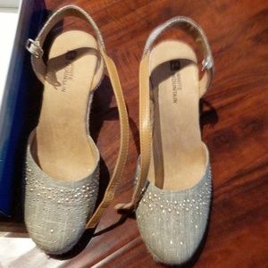White Mountain wedge shoes